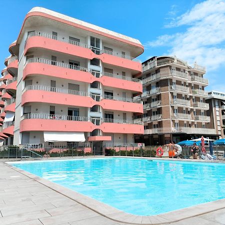 Apollo Fronte Mare Apartment Lido di Jesolo Exterior photo