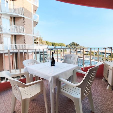 Apollo Fronte Mare Apartment Lido di Jesolo Exterior photo